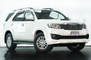 Toyota Fortuner  3.0 V 4wd  สี ขาว ปี 2011 (VAT4.95)  ราคาถูกสุดในตลาดไม่ต้องใช้เงินออกรถ