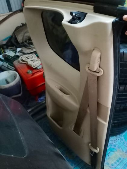 ประตูหน้าและประตูแค็ปนิสสัน นาวาร่า NP 300 พร้อมอุปกรณ์ติดประตูครบๆทั้งชุดสี่บาน 18,000.สนใจติดต่อ 097-165-5639. รูปที่ 6