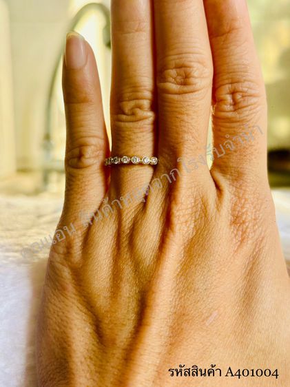 🛍️ ซื้อของทุกรายการ 👉 แถมฟรีเสื้อยืด 1 ตัว 🎁 แหวนทองฝังเพชรเรียงแถว 7 เม็ด 0.3 กะรัต -แถม- ต่างหูทอง ชูเพชร 1 คู่ รูปที่ 4