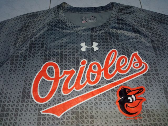 เสื้อกีฬา under armour ทีมเบสบอล Baltimore Orioles ไซร์ XL ทรงสวยสภาพใหม่  รูปที่ 3