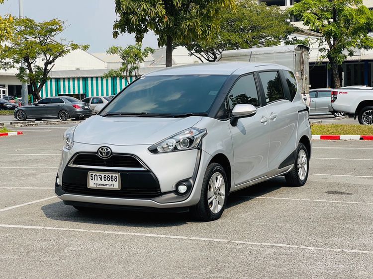 Toyota Sienta 2018 1.5 G Utility-car เบนซิน ไม่ติดแก๊ส เกียร์อัตโนมัติ เทา