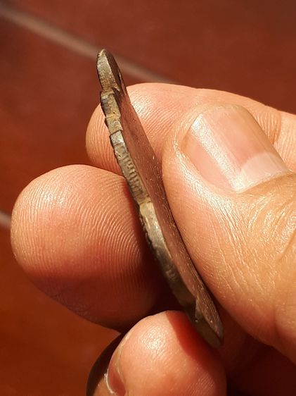 พระราหูอมจันทร์ กะลาตาเดียวแกะ หน้ายักษ์ หลังจาร หลวงพ่อน้อย วัดศรีษะทอง จ.นครปฐม กะลาตาเดียวแกะ ควรพิจารณาความเก่าที่มีอายุไม่ต่ำกว่า 60-70 รูปที่ 4