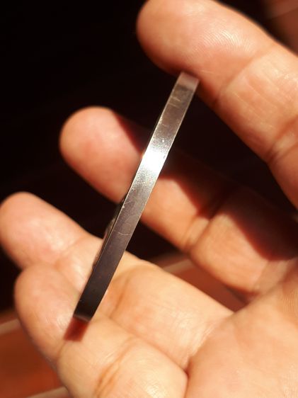 เหรียญหลักแจว ร.5 สร้างปี 2414 เนื้อเงิน ผิวสองสี ออกสีขาวอมเหลือง มีเส้นผ่าศูนย์กลาง 50 มิลลิเมตร หนัก 70.23 ผิวสองสี เก่ามาก แท้ เดิมๆ ดูง รูปที่ 5