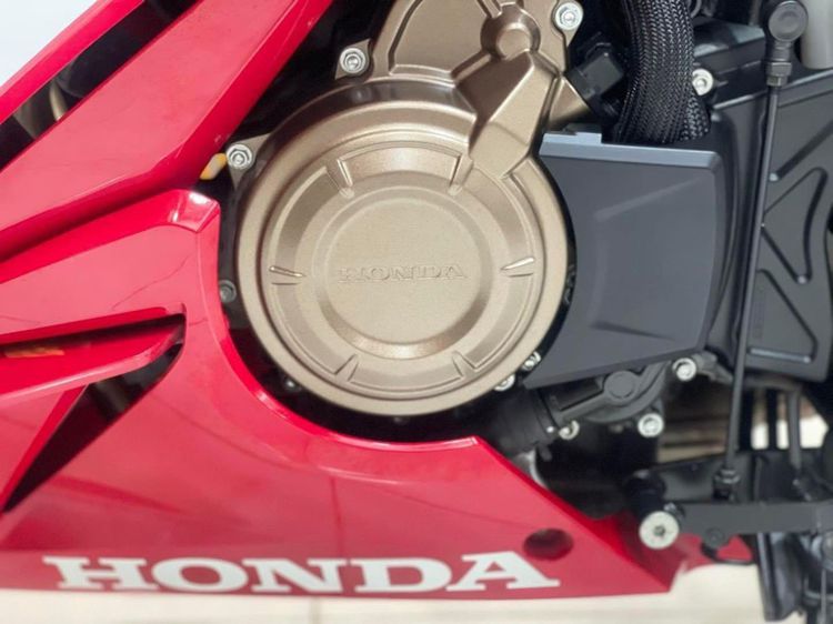 Honda CBR500R สีแดง รูปที่ 16
