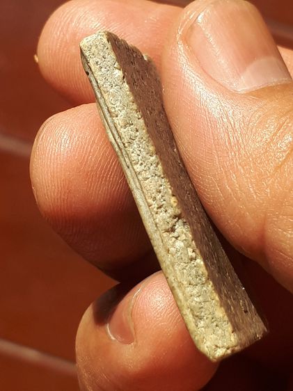 พระสมเด็จ วัดระฆัง พิมพ์ใหญ่ เนื้อผง มีเม็ดแร่มวลสาร ผงพุทธคุณ เนื้อจัดมาก มีคราบแป้ง พระสวยสมบูรณฺ เก่า แท้ หายาก พุทธคุณนั้นเด่นทางด้านโชค รูปที่ 4