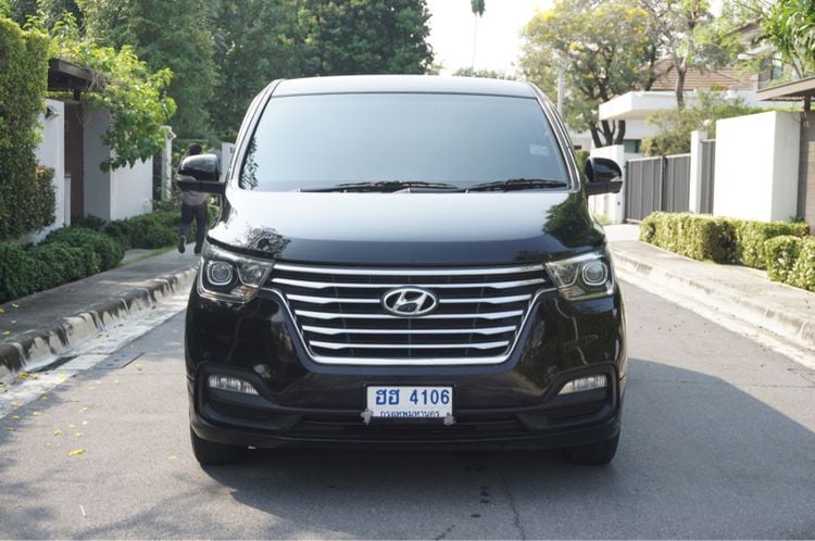Hyundai H-1  2019 Van ดีเซล เกียร์อัตโนมัติ ดำ รูปที่ 1