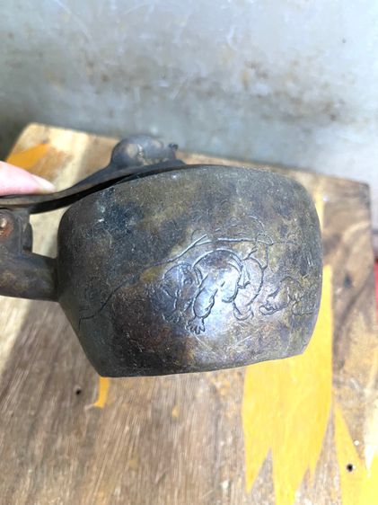 กาน้ำชา ทองเหลือง พร้อมด้ามไม้ รูปที่ 8