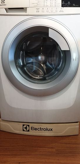เครื่องซักผ้าฝาหน้า Electrolux รุ่น EWF12843 ขนาด 8 kg 1200 รอบต่อนาที สภาพดี 