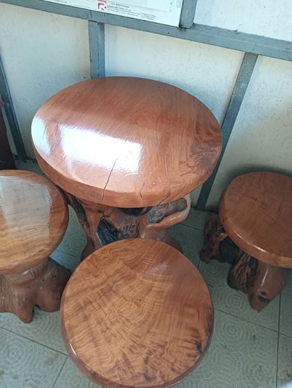 ชุดโต๊ะไม้กันเกรา ทรงกลม พร้อมเก้าอี้ 3 ตัว