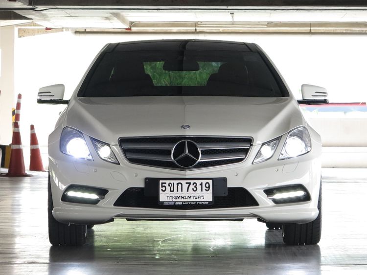 Mercedes-Benz E-Class 2012 E200 CGI Sedan เบนซิน ไม่ติดแก๊ส เกียร์อัตโนมัติ ขาว รูปที่ 4