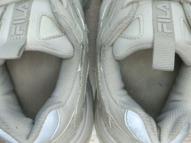 (เบอร์ 43)รองเท้ากีฬามือสอง Fila เบอร์ 43 ยาว 28 cm. แบรนด์แท้ มือสอง  สภาพดี รูปที่ 5