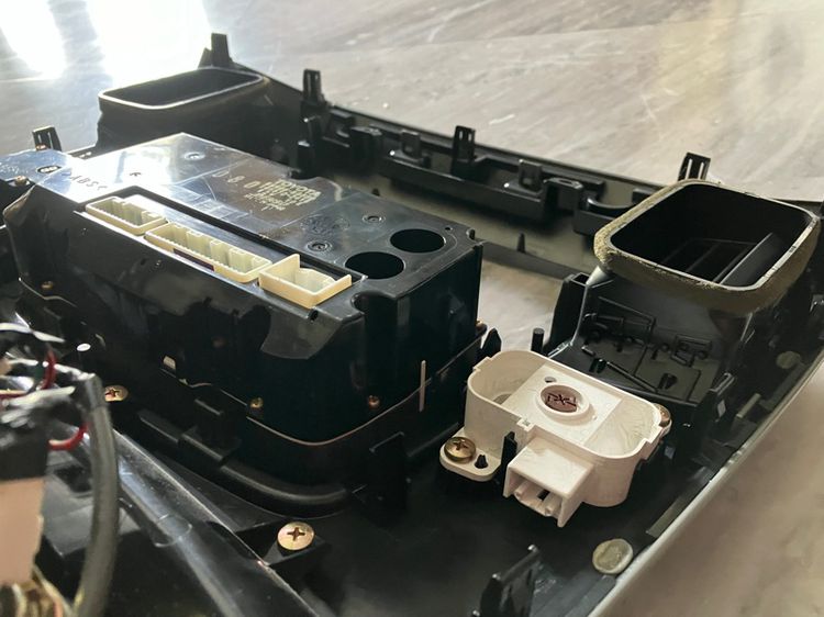 คอนโซลกลาง Alphard 10 รุ่น Hybrid ลายไม้ดำ มือสอง สภาพดี แยกขายได้ครับ รูปที่ 14