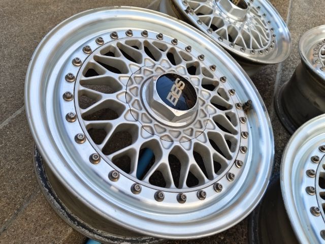 ล้อ BBS RS 101 ขอบ 15 กว้าง 7 ออฟ 35 ฝากลางมีครบ 4 วง เป็นล้อประมูลยะฮู ไม่เคยใส่ใช้งานกับรถบ้านเรา ฝากลาง จานกลางแท้จากชุดเดียวกันครบ รูปที่ 13