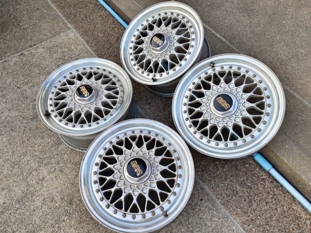 ล้อ BBS RS 101 ขอบ 15 กว้าง 7 ออฟ 35 ฝากลางมีครบ 4 วง เป็นล้อประมูลยะฮู ไม่เคยใส่ใช้งานกับรถบ้านเรา ฝากลาง จานกลางแท้จากชุดเดียวกันครบ รูปที่ 5