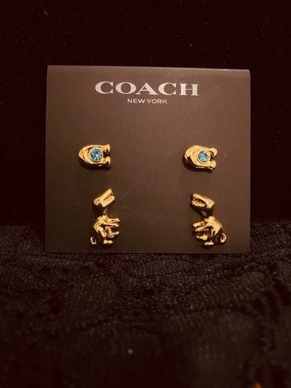 โลหะ Set ต่างหู Coach Signature 2 Pairs Goldtone  Glass Stone Rexy Earring Set แบบติดหู ลายซี ประดับคริสตัล ไดโนเสาร์