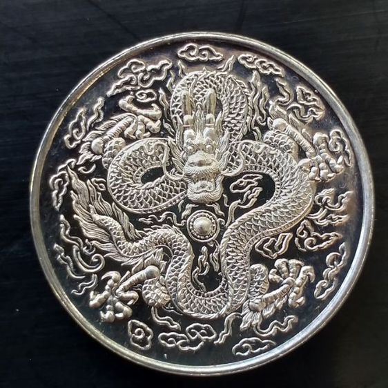 เหรียญเงินพระอวโลกิเตศวรกวนอิม พระเทพกวี วัดบวรนิเวศ ปี2536 รูปที่ 2