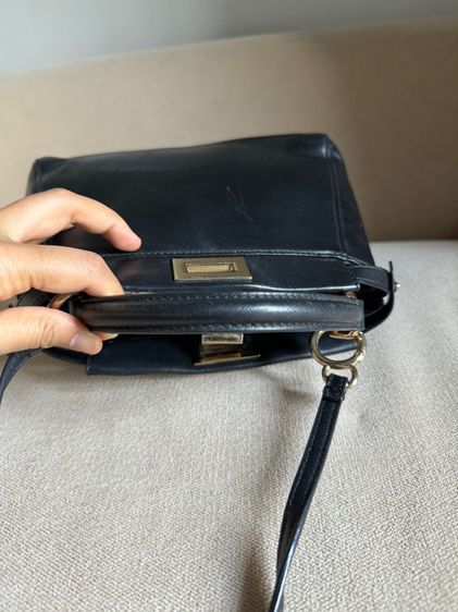 กระเป๋า fendi peekaboo ใบเล็กมินิสีดำ รูปที่ 7