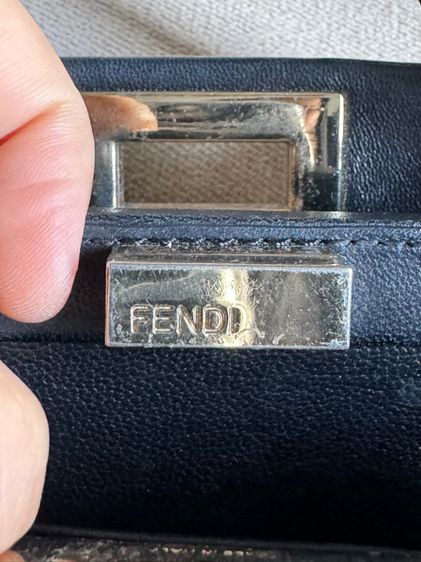 กระเป๋า fendi peekaboo ใบเล็กมินิสีดำ รูปที่ 12