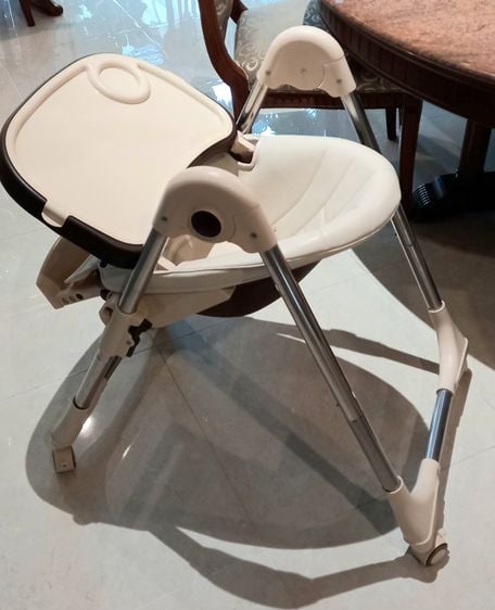 เก้าอี้ทานข้าวเด็กปรับระดับสูง-ต่ำได้ มีล้อเข็นได้ พับได้ ปรับเอนได้ สภาพดี สะอาด อุปกรณ์ครบ รูปที่ 2