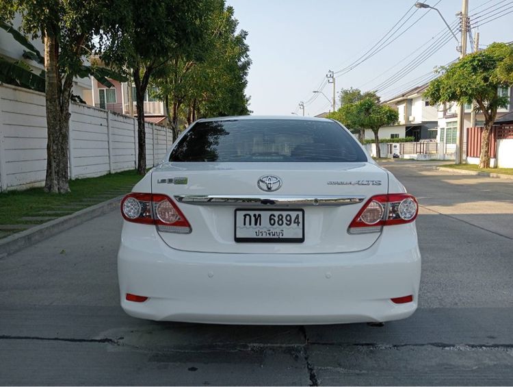 Toyota Corolla 2011 1.6 Sedan เบนซิน ไม่ติดแก๊ส เกียร์อัตโนมัติ ขาว รูปที่ 2