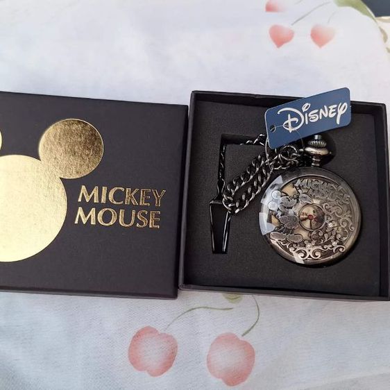 Mickey Mouse Pocket Watch by DISNEY T  G ©Disney ฝาฉลุลายมิกกี้ นาฬิกาพกดีไซน์วินเทจ มือหนึ่ง ใหม่ป้ายห้อย ไม่ผ่านการใช้งาน พร้อมกล่องกระดาษ รูปที่ 10