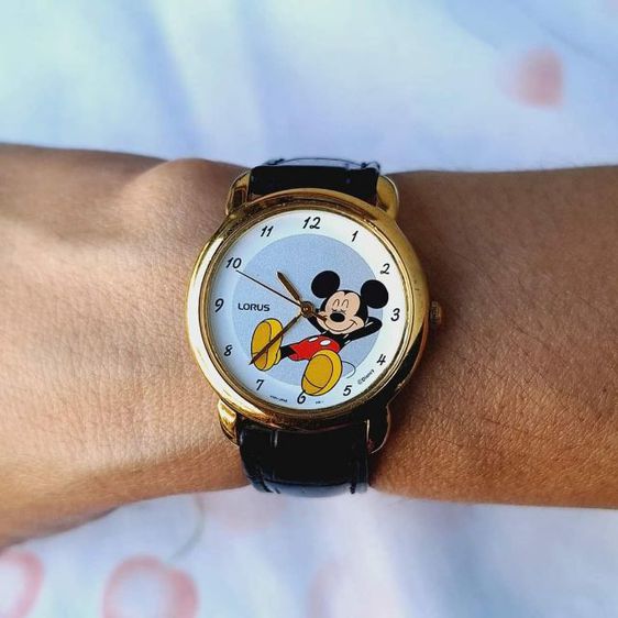 Mickey Mouse by LORUS Seiko หน้าปัดลายมิกกี้เม้าส์นอนเล่นชิลล์ๆ งานวินเทจน่าสะสม
นาฬิกาข้อมือ บอยไซส์ มือสอง สภาพสวยระบบถ่าน เครื่องญี่ปุ่น รูปที่ 9