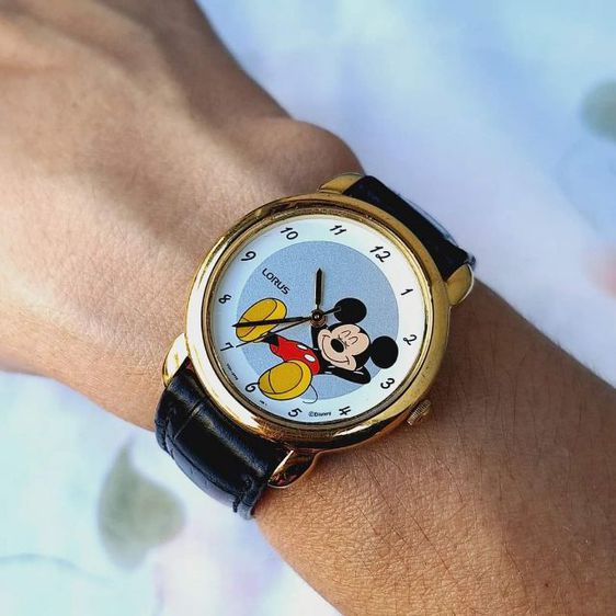 Mickey Mouse by LORUS Seiko หน้าปัดลายมิกกี้เม้าส์นอนเล่นชิลล์ๆ งานวินเทจน่าสะสม
นาฬิกาข้อมือ บอยไซส์ มือสอง สภาพสวยระบบถ่าน เครื่องญี่ปุ่น รูปที่ 10