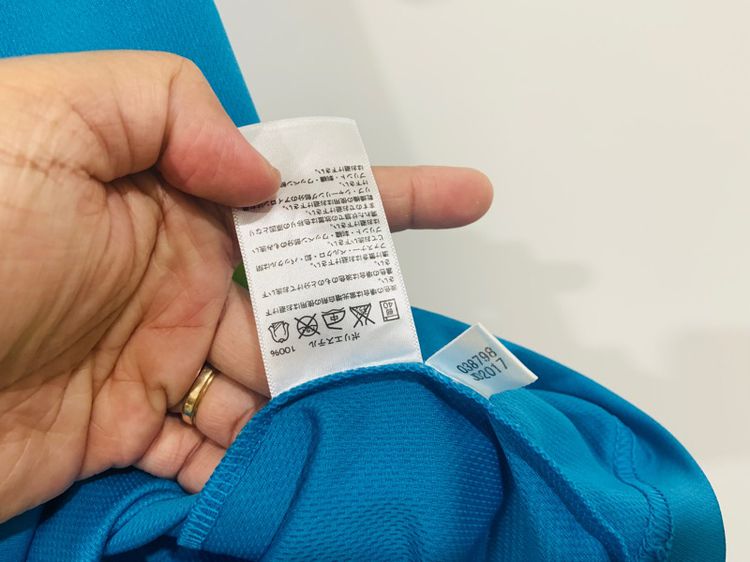 เสื้อยืด ADIDAS แท้ 💯 size L ขนาด อก 21 ยาว 27 สภาพใหม่มาก ลายสวย ผ้านิ่มมาก หายากน่าสะสมครับ รูปที่ 4