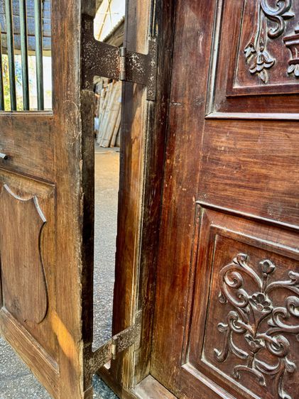 ประตูไม้สองชั้น งายเก่าโบราณสมัยอังกฤษโคโลเนียล รูปที่ 11