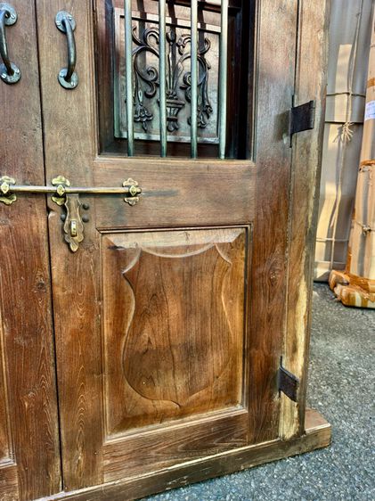 ประตูไม้สองชั้น งายเก่าโบราณสมัยอังกฤษโคโลเนียล รูปที่ 8