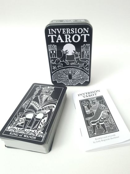 Inversion Tarot ไพ่ทาโร่ ไพ่ยิปซี กล่องเหล็ก ภาพขาวดำ สภาพใหม่มาก รูปที่ 2