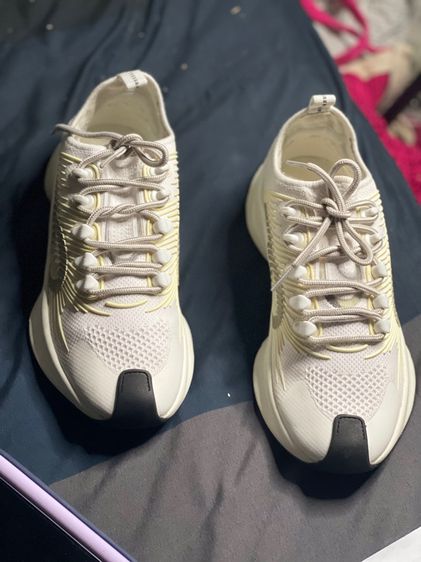 Gucci Run lace-up sneakers แท้ รูปที่ 2