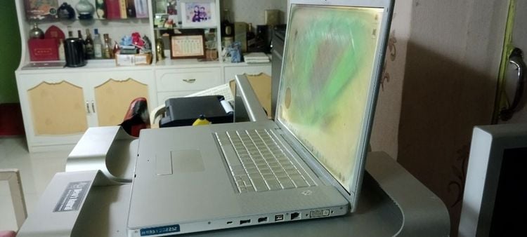 Macbook Pro ตัว17นิ้ว ปี2008 ขายตามสภาพ