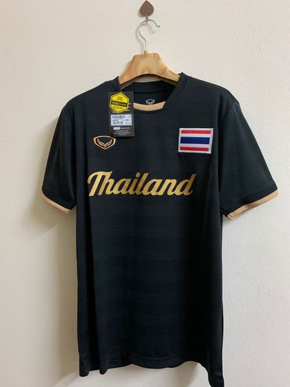ชุดฟุตบอล Grandsport ผู้ชาย ดำ เสื้อฟุตบอลทีมชาติไทย