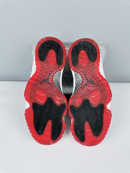 รองเท้า Nike Air Jordan Sz.10us44eu28cm รุ่น11 Low Bred สีดำแดง สภาพสวยงาม ไม่ขาดซ่อม ใส่เล่นบาสหรือเที่ยวได้ รูปที่ 3