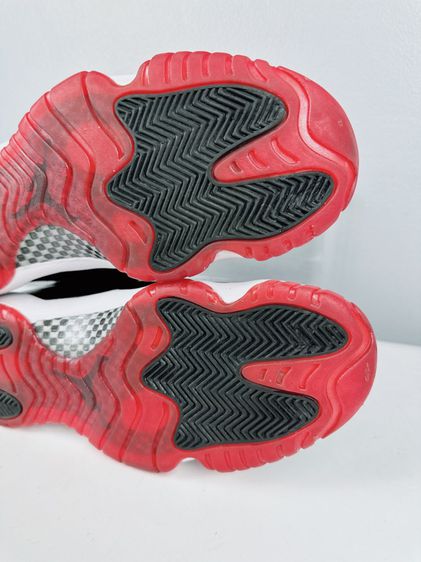 รองเท้า Nike Air Jordan Sz.10us44eu28cm รุ่น11 Low Bred สีดำแดง สภาพสวยงาม ไม่ขาดซ่อม ใส่เล่นบาสหรือเที่ยวได้ รูปที่ 6