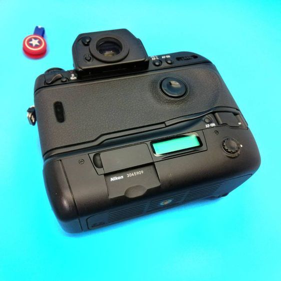 NIKON F5 กล้องฟิล์มระดับ Hi-End ไฟจอสียังสวย สายคล้องเดิมแท้ สายยังไม่ช้ำ สภาพรวมสวย เจ้าของเดิมใช้รักษา (Made in Japan) รูปที่ 7
