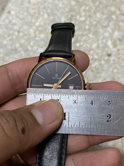 นาฬิกายี่ห้อ TITAN  ควอทซ์ ของแท้มือสอง สายเดิม ทองสวย 700฿ รูปที่ 8