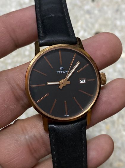 นาฬิกายี่ห้อ TITAN  ควอทซ์ ของแท้มือสอง สายเดิม ทองสวย 700฿ รูปที่ 1