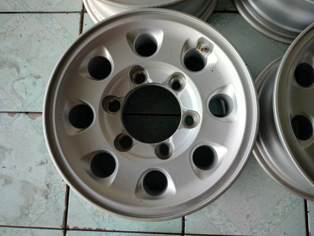 ล้อกะทะอิซูซุelfขอบ15 6รูสภาพใหม่ รูปที่ 2