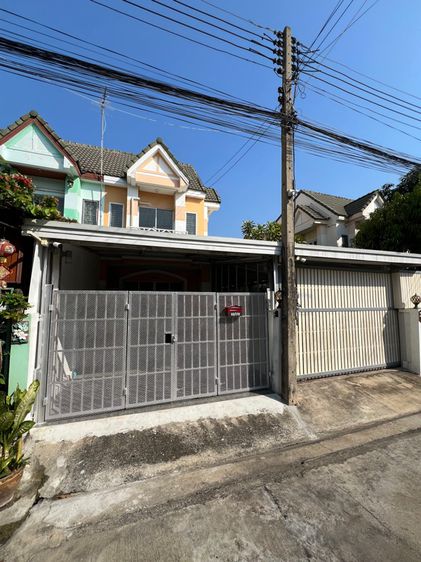 สร้างเสร็จก่อน 2010 ไม่มี ทาวน์เฮ้าส์ 36ตรว.ทำเลดีติดถนนคลองหลวง รูปที่ 2