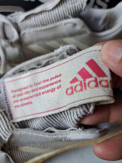 รองเท้ากีฬา Adidas SENSEBOOST GO W ขนาด 7 US สีเทาอ่อน รูปที่ 10