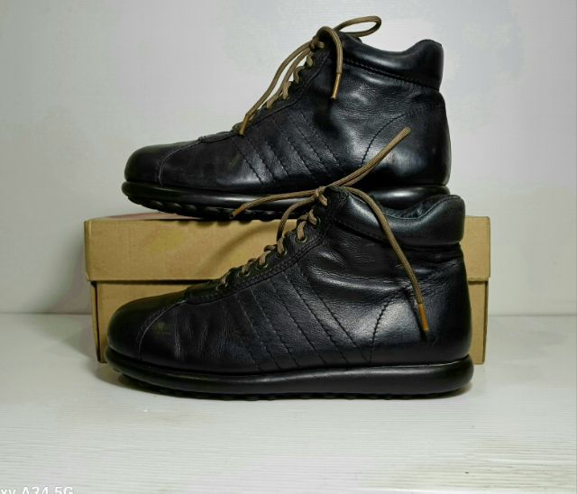 CAMPER Sneakers 41EU(26.5cm) ของแท้ มือ 2 สภาพดี, รองเท้า CAMPER หนังแท้ พื้นเต็ม ป้ายโลโก้ที่ลิ้นแตกใช้หนังแท้เย็บปิดแทน มีร่องรอยการใช้งาน รูปที่ 16