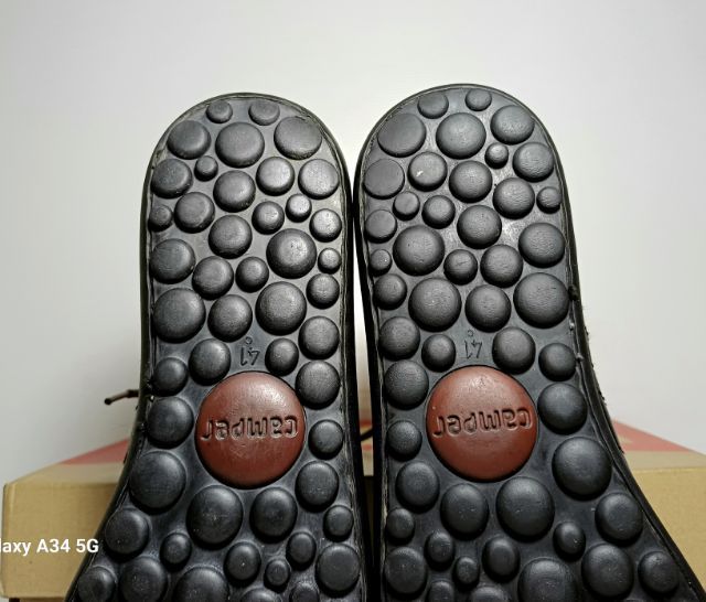 CAMPER Sneakers 41EU(26.5cm) ของแท้ มือ 2 สภาพดี, รองเท้า CAMPER หนังแท้ พื้นเต็ม ป้ายโลโก้ที่ลิ้นแตกใช้หนังแท้เย็บปิดแทน มีร่องรอยการใช้งาน รูปที่ 11