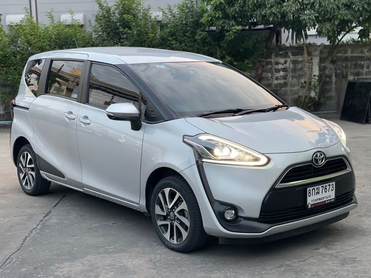 Toyota Sienta 2018 1.5 V Sedan เบนซิน ไม่ติดแก๊ส เกียร์อัตโนมัติ บรอนซ์เงิน