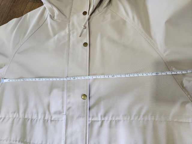 Uniqlo Mountain Parka Jacket เสื้อแจ็คเก็ต มีฮู้ด Size s รูปที่ 8