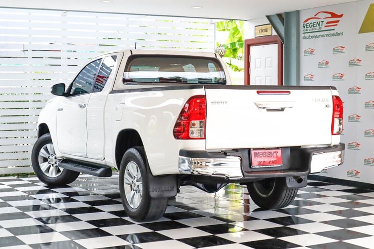Toyota Hilux Revo 2020 2.4 E Plus 4WD Pickup ดีเซล ไม่ติดแก๊ส เกียร์ธรรมดา ขาว รูปที่ 3