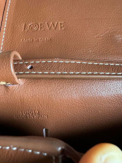 กระเป๋าสะพาย Loewe ปรับเป็นคาดอก สีน้ำตาล รูปที่ 12