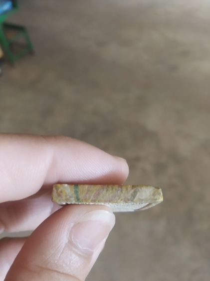 พระเนื้อผงน้ำมันสายรุ้ง(พระสมเด็จสายรุ้ง(พระสมเด็จเจ้าคุณนรฯ)พระผดุงชีวิตวัดศรีขันธาราม(ผสมผงเก่าเจ้าคุณนรฯ)(จังหวัดอ่างทองปี2525))พระมงคล รูปที่ 12