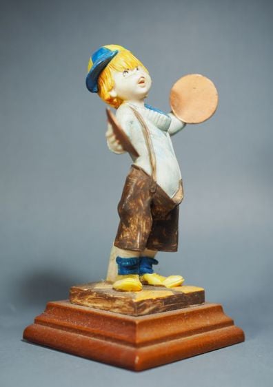 ตุ๊กตานักดนตรีวินเทจจากอิตาลี่ Resin Boy Playing cymbals  Home Decor Antiques รูปที่ 3